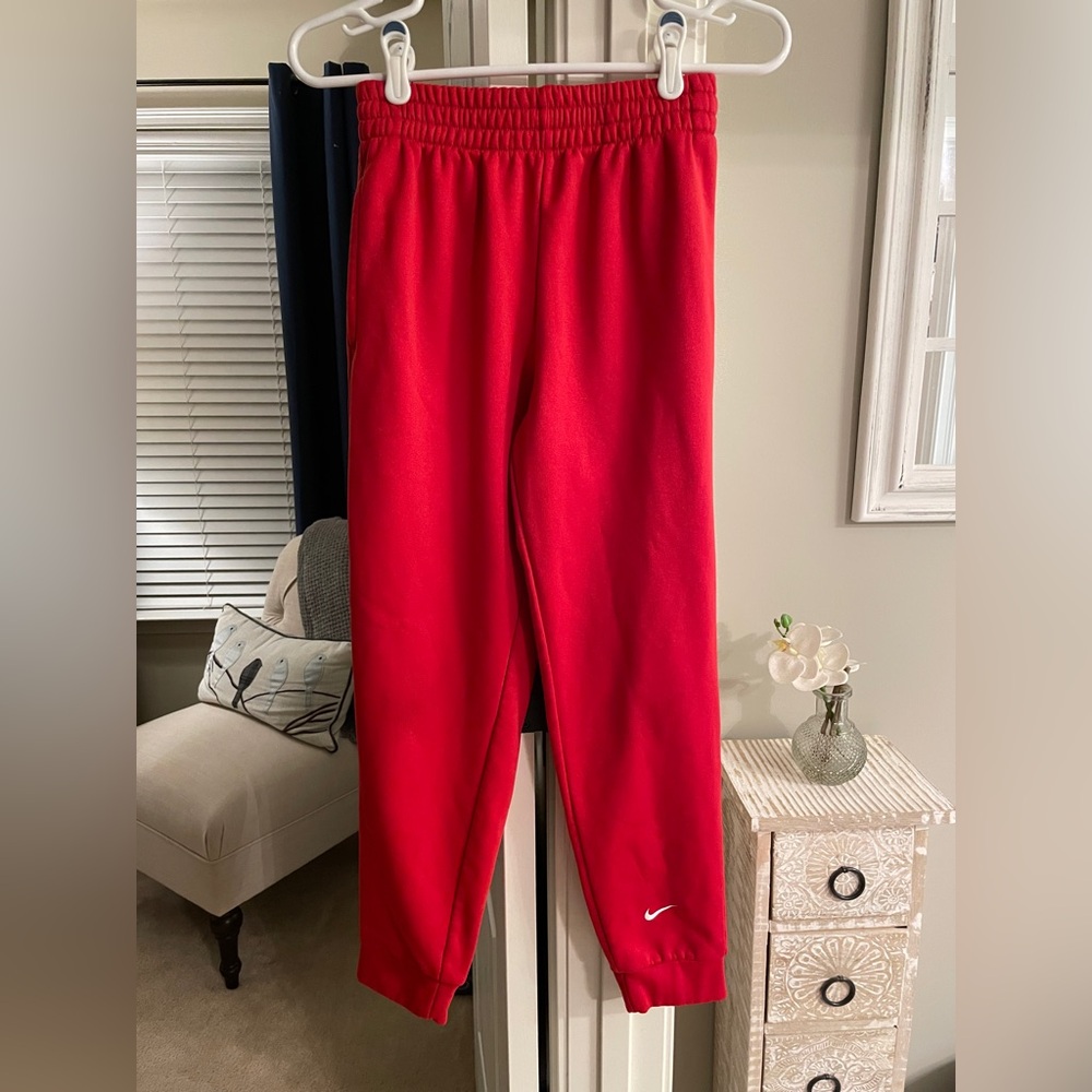 Brand New Nike Therma Fit Joggers - Youth Large (Bundle for Discount)